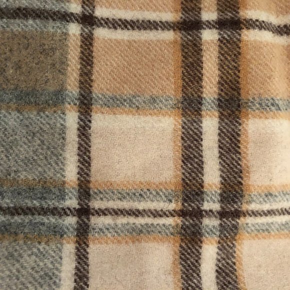 NWOT Reversible Faux Fur Plaid Vest - Picture 4 of 6